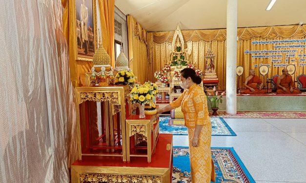 พังงา ประกอบพิธีเจริญพระพุทธมนต์เฉลิมพระเกียรติถวายพระพรชัยมงคล แด่พระบาทสมเด็จ พระเจ้าอยู่หัว