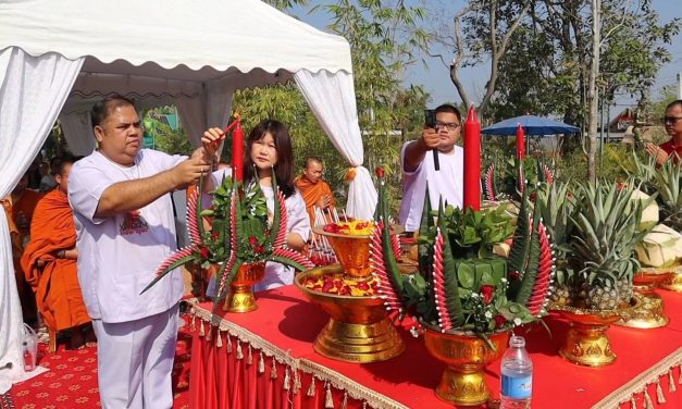 อุดรธานี บวงสรวงสร้างองค์เทพเจ้าไฉ่ซิงเอี๊ยประทับมังกร หรือ องค์ท้าวเวสสุวรรณจีน เทพเจ้าแห่งความร่ำรวย