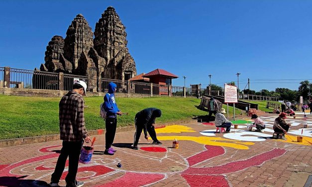 เทศบาลเมืองลพบุรี เปิดตัวแลนด์มาร์คใหม่ จุดที่ 3 หน้าประปรางค์สามยอด